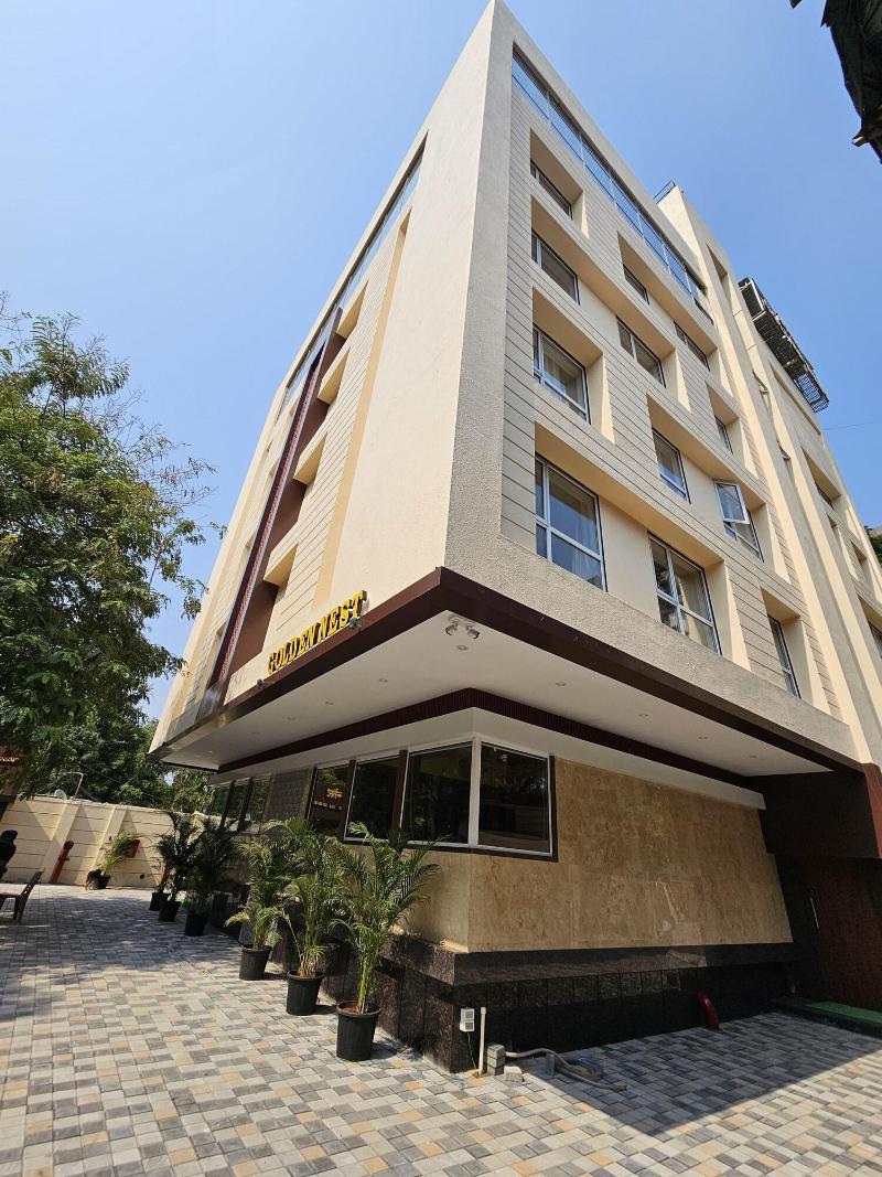 Hotel Golden Nest image