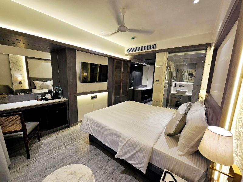 Hotel Golden Nest image