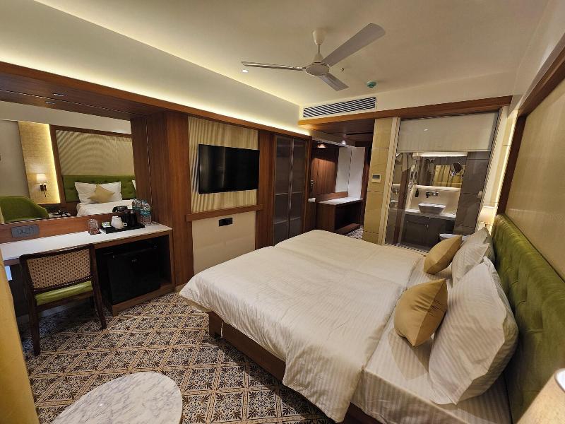 Hotel Golden Nest image