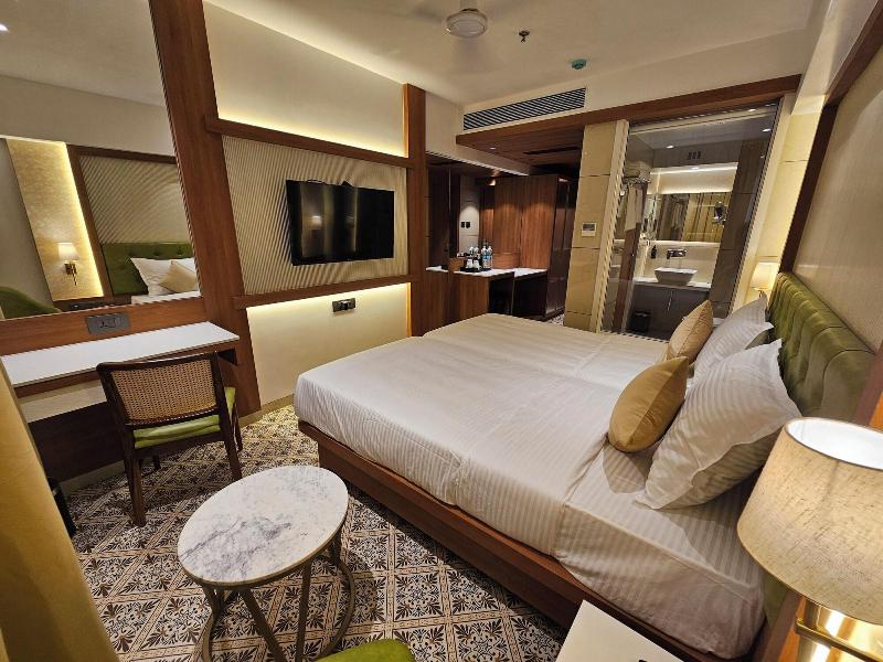 Hotel Golden Nest image