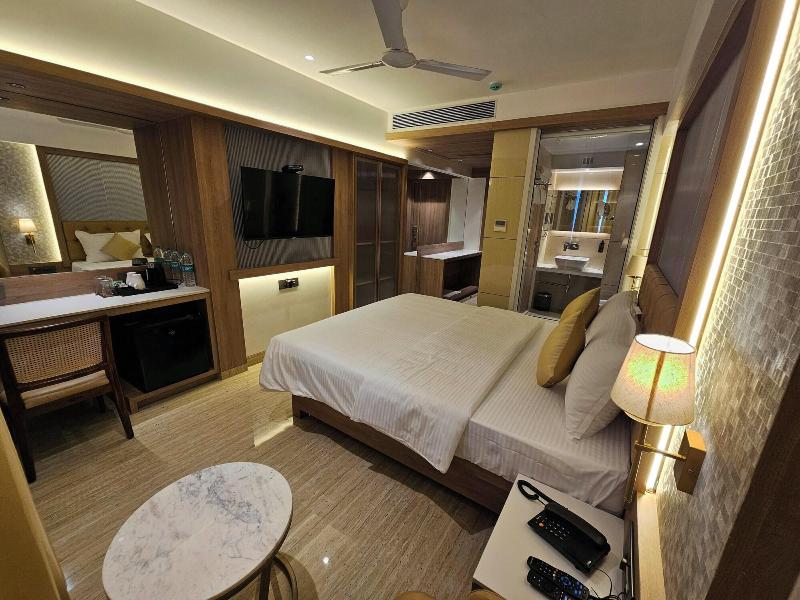 Hotel Golden Nest image