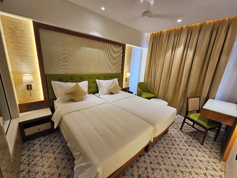 Hotel Golden Nest image