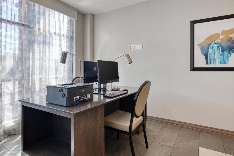 Best Western Plus Saint Peter image