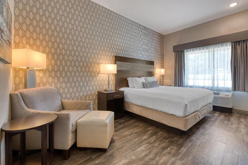 Best Western Plus Saint Peter image