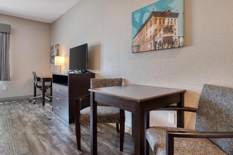 Best Western Plus Saint Peter image