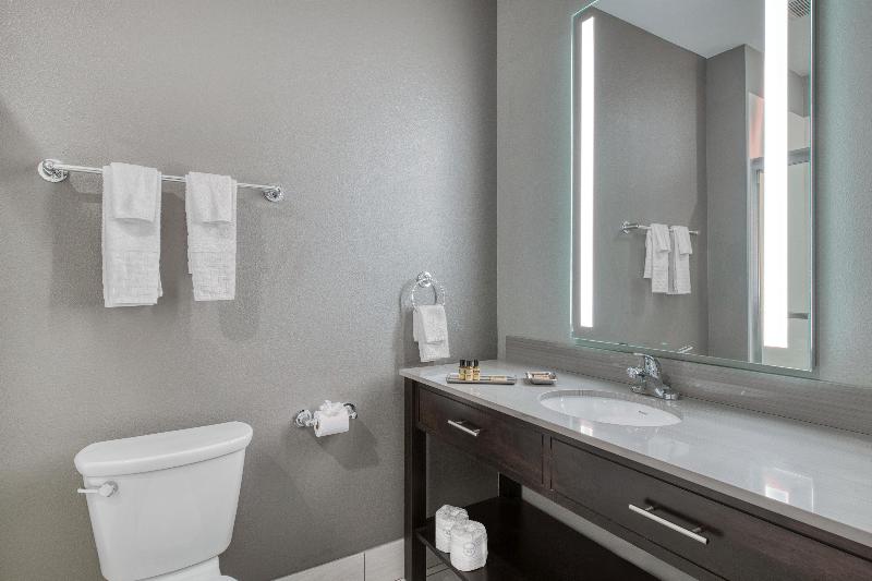 Best Western Plus Saint Peter image