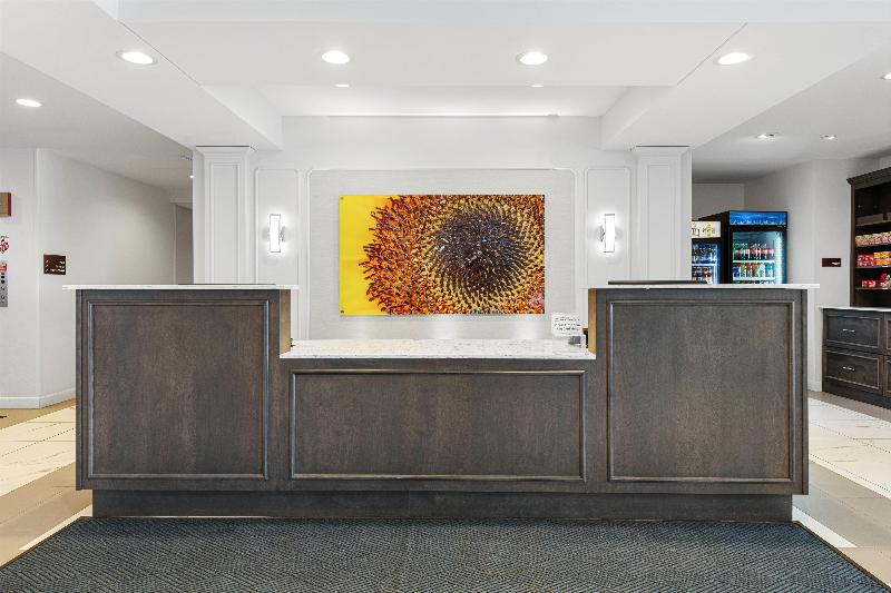 Best Western Plus New Richmond Inn & Suites image