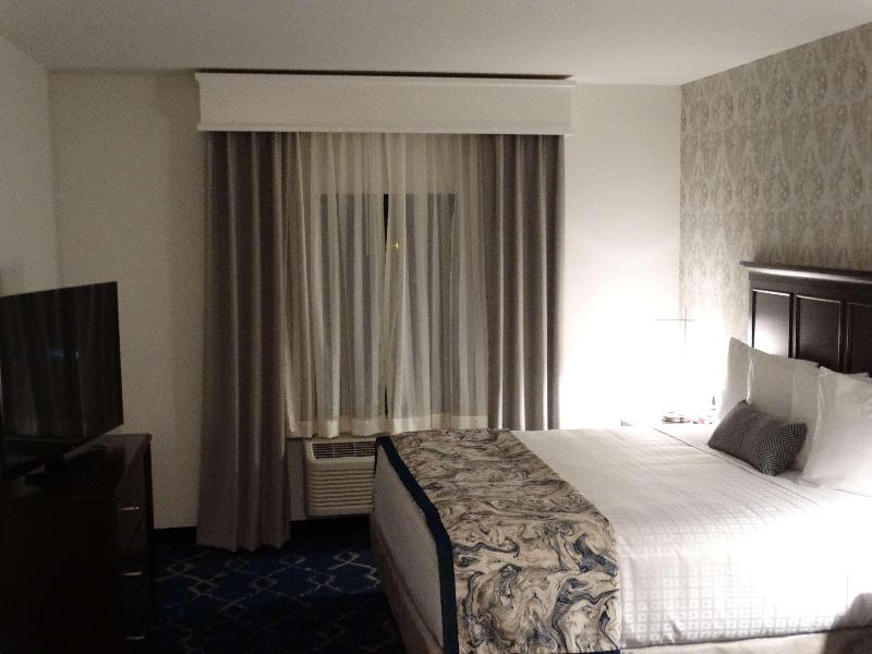 Best Western Plus New Richmond Inn & Suites image