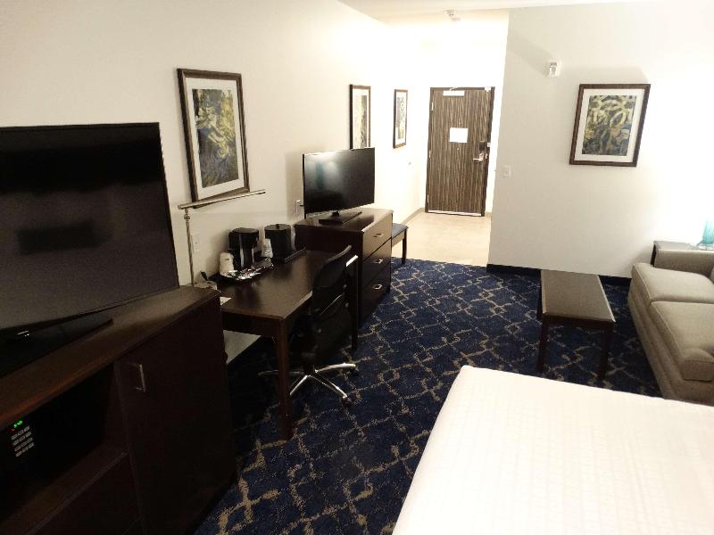 Best Western Plus New Richmond Inn & Suites image