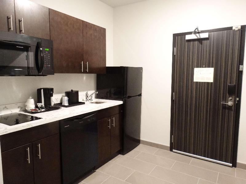 Best Western Plus New Richmond Inn & Suites image
