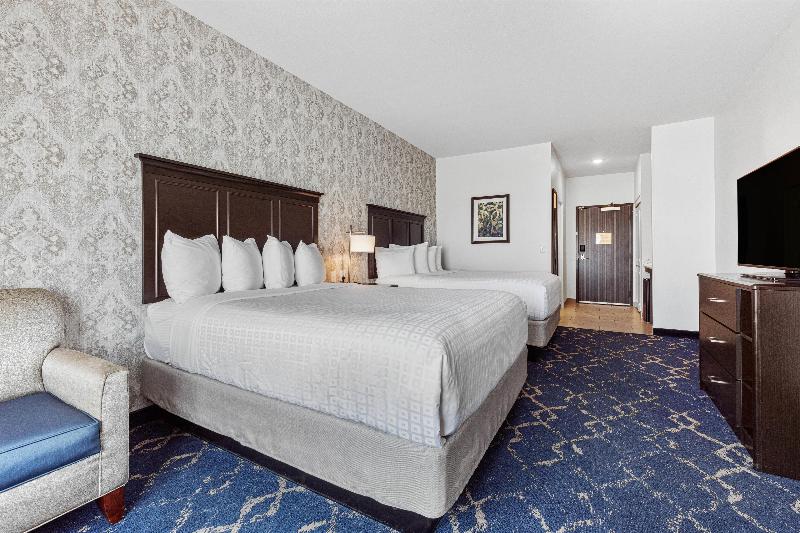 Best Western Plus New Richmond Inn & Suites image