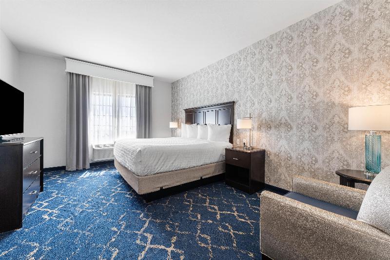 Best Western Plus New Richmond Inn & Suites image