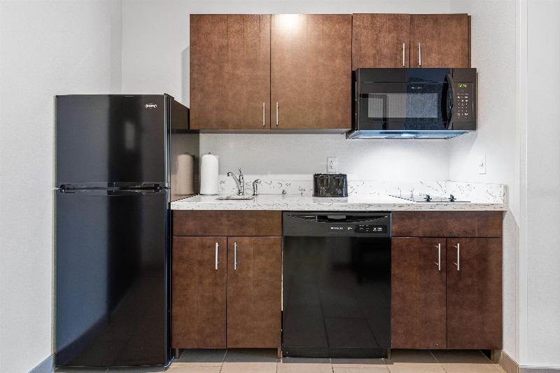 Best Western Plus New Richmond Inn & Suites image