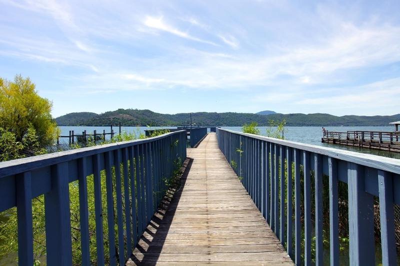 Americas Best Value InnSuites ClearlakeWineCountry image