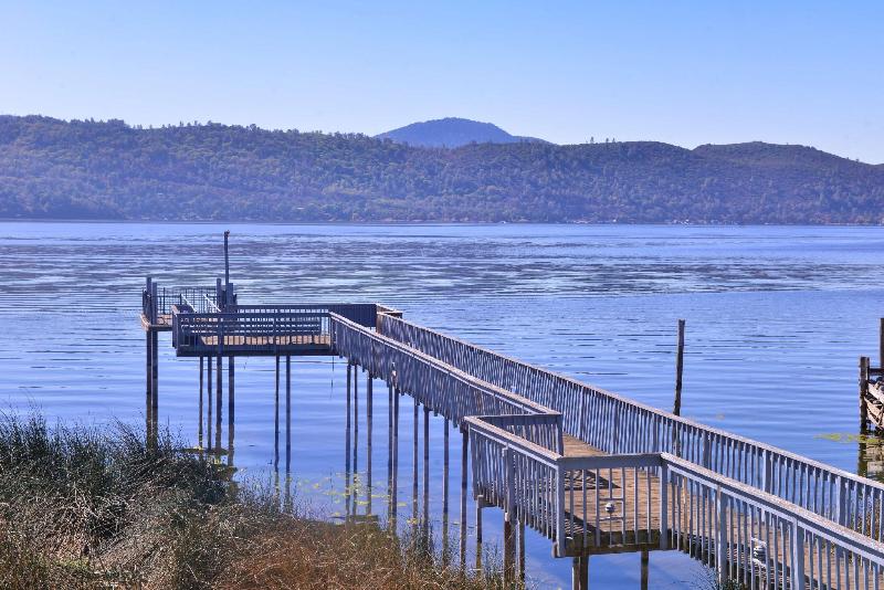 Americas Best Value InnSuites ClearlakeWineCountry image