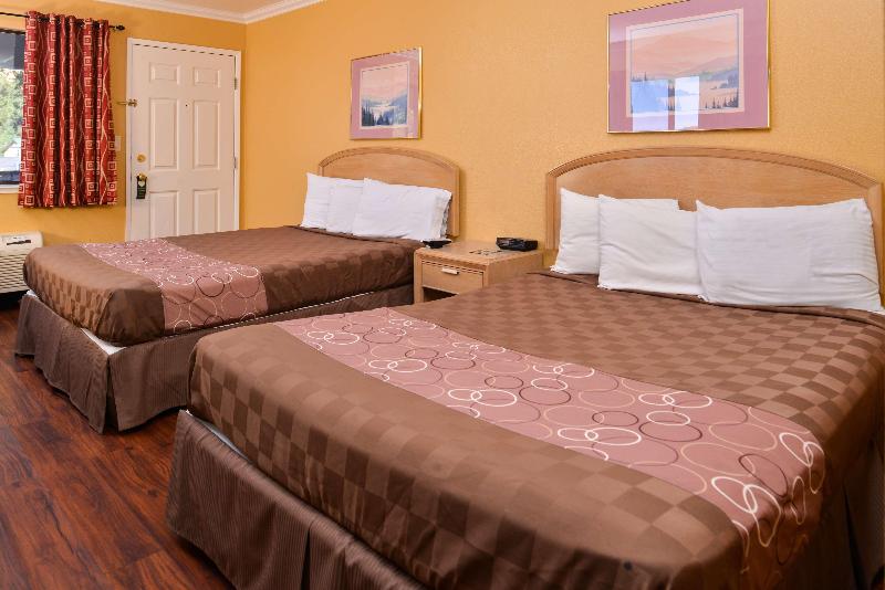 Americas Best Value InnSuites ClearlakeWineCountry image