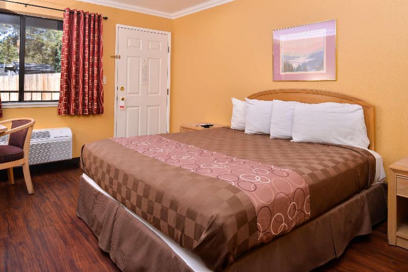 Americas Best Value InnSuites ClearlakeWineCountry image