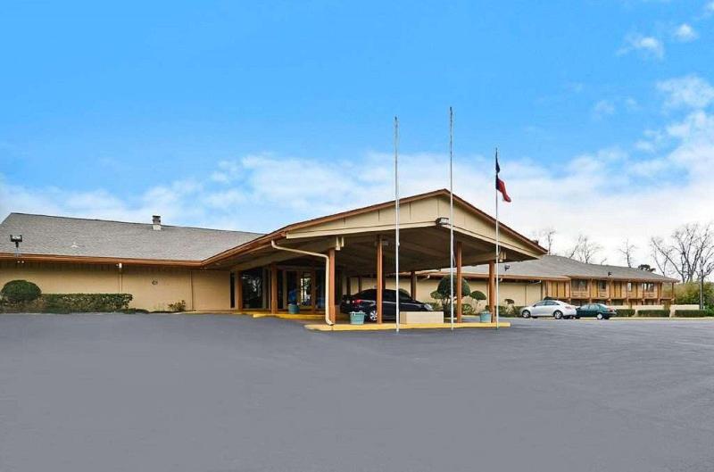 Americas Best Value Inn Athens Tx image