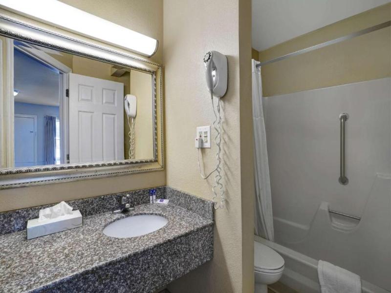 Motel 6 Washington PA image