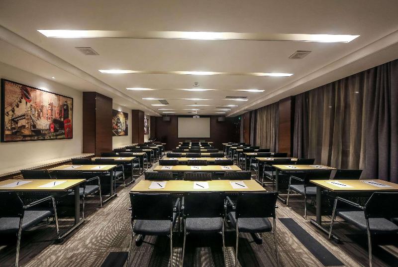 Days Inn by Wyndham Lanzhou image