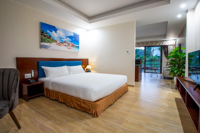 Tom Hill Boutique Resort & Spa image
