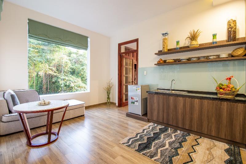 Tom Hill Boutique Resort & Spa image
