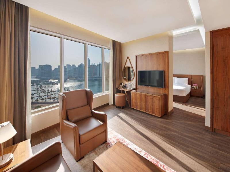 Radisson Blu Hotel, Dubai Canal View image