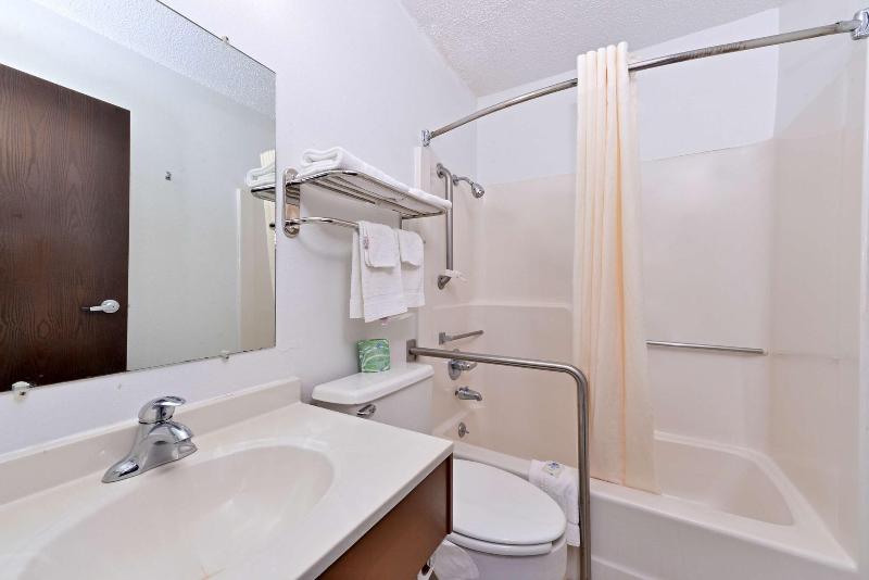 Americas Best Value Inn And Suites Sidney image