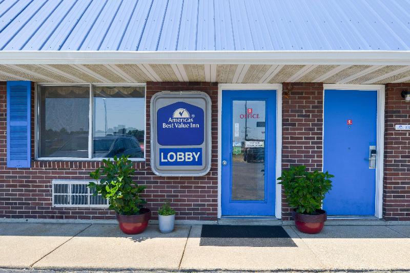 Americas Best Value Inn Sullivan image