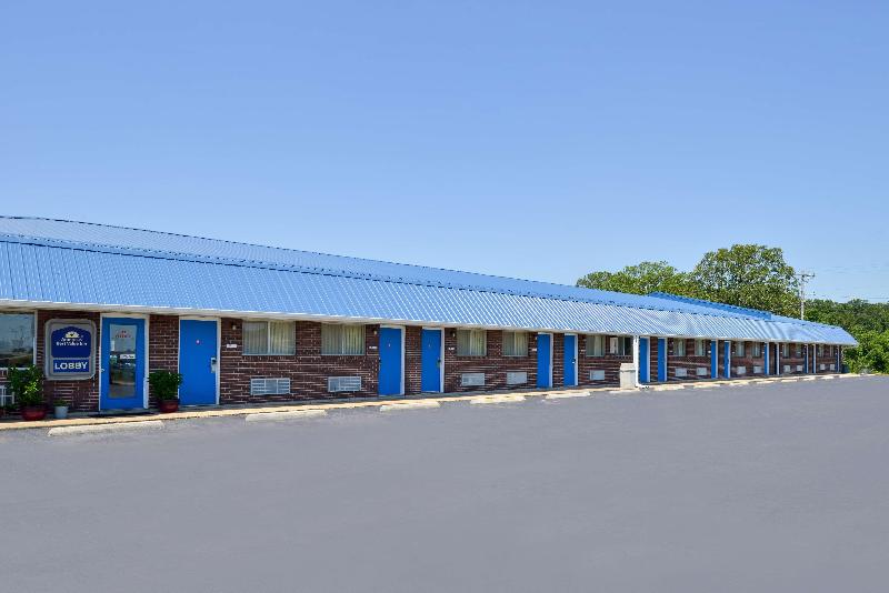 Americas Best Value Inn Sullivan image