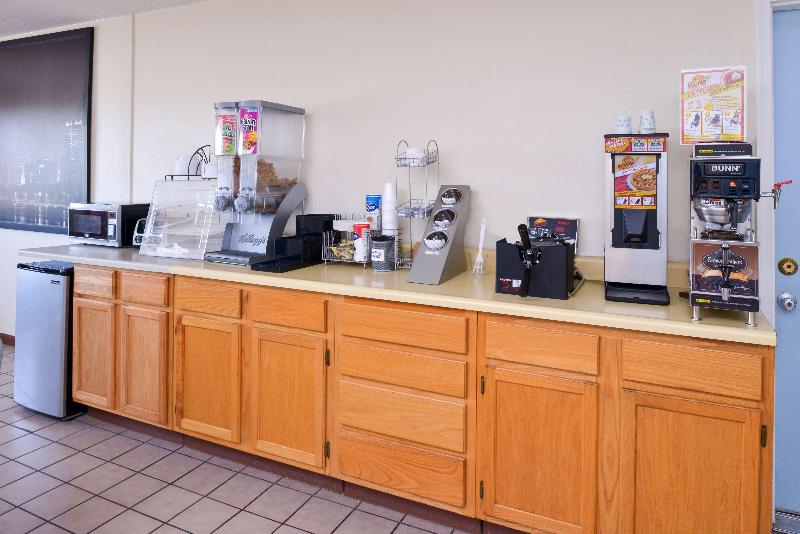Americas Best Value Inn Sullivan image