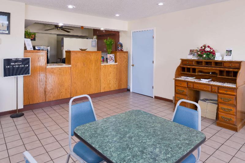 Americas Best Value Inn Sullivan image