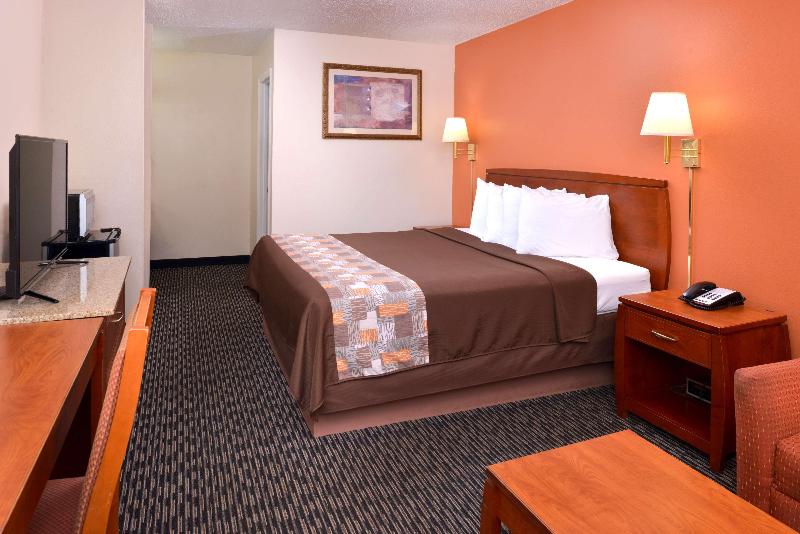 Americas Best Value Inn Sullivan image