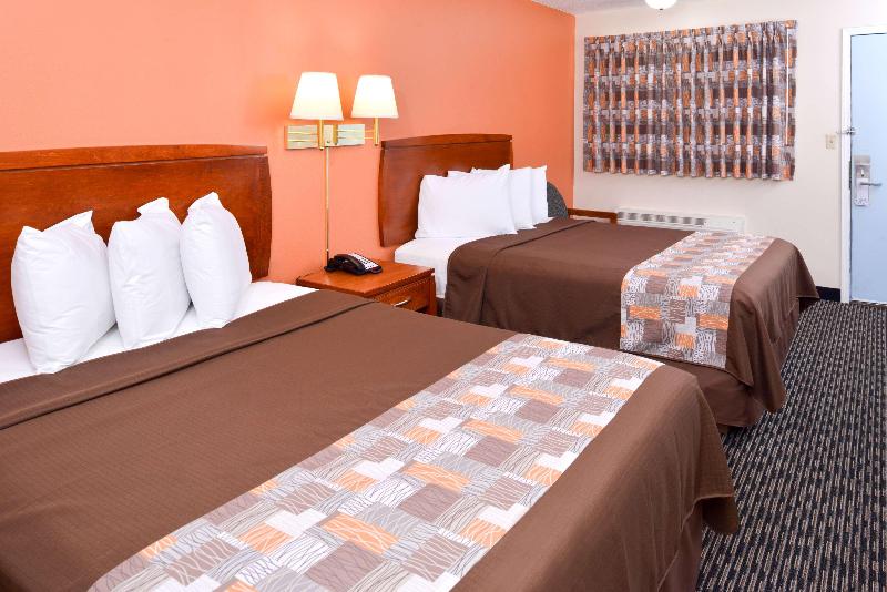 Americas Best Value Inn Sullivan image