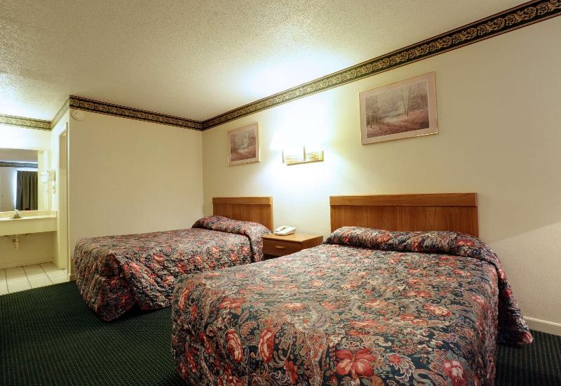 Americas Best Value Inn Athens — photo 25