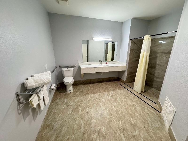 Americas Best Value Inn Suites Haltom/Ft. Worth image