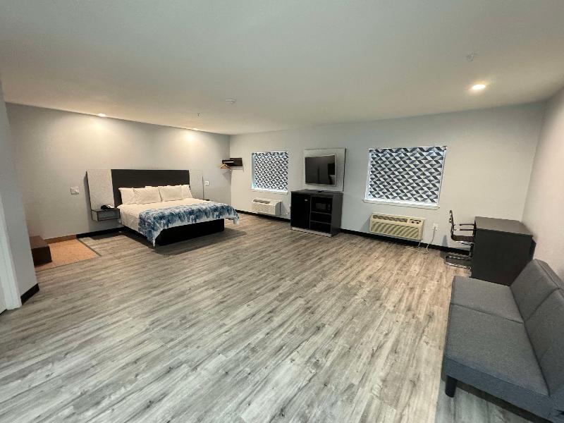 Americas Best Value Inn Suites Haltom/Ft. Worth image