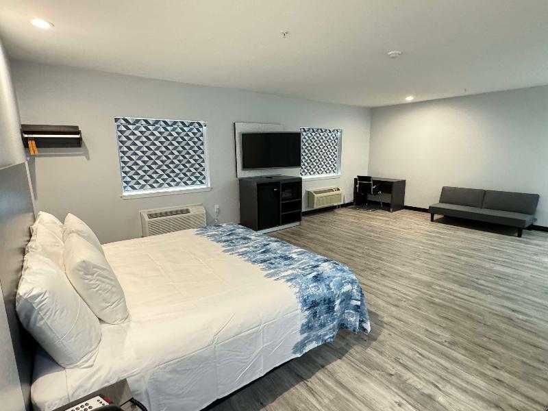Americas Best Value Inn Suites Haltom/Ft. Worth image