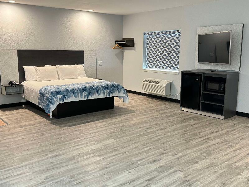 Americas Best Value Inn Suites Haltom/Ft. Worth image