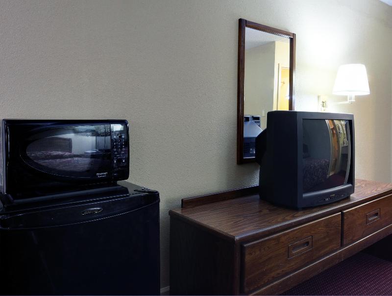 Americas Best Value Inn And Suites Greenville image