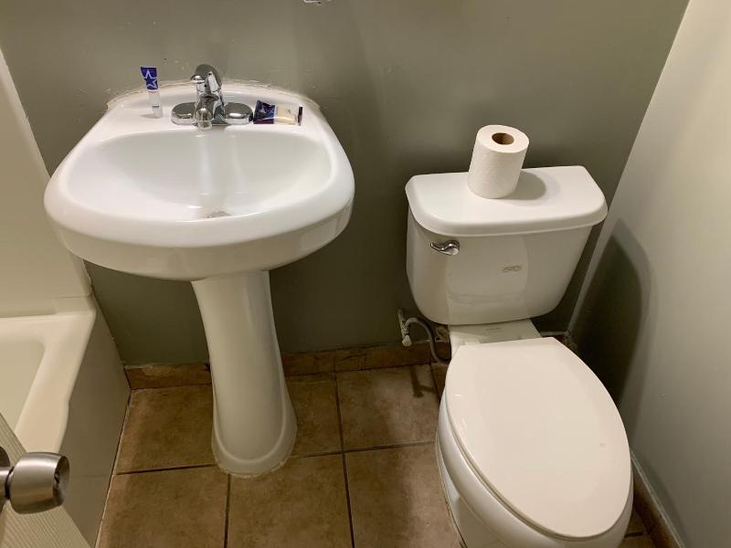Red Carpet Inn - Norristown image