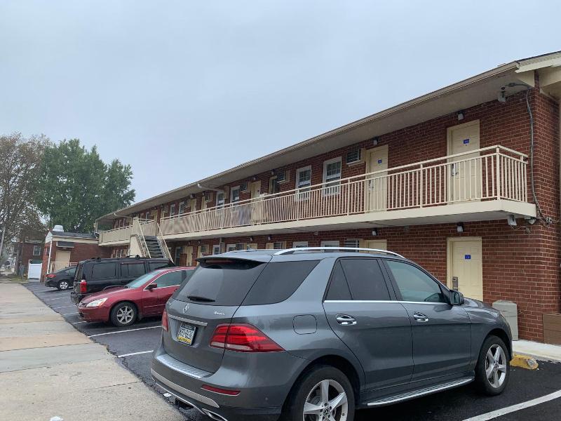 Red Carpet Inn - Norristown image