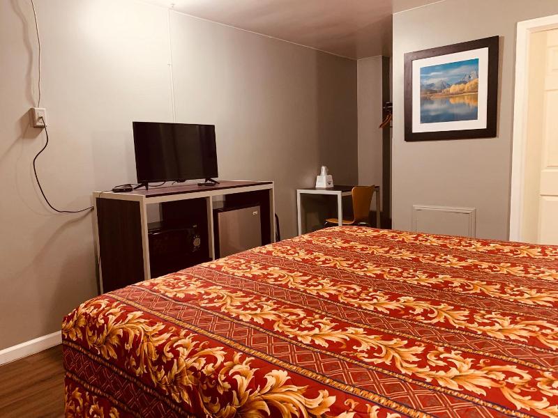 Red Carpet Inn - Norristown image