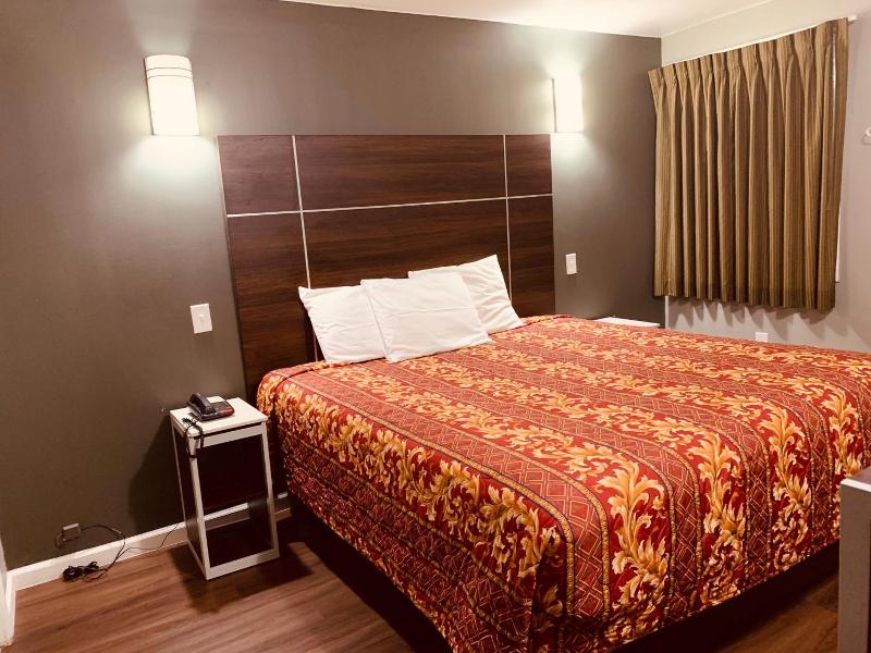 Red Carpet Inn - Norristown image
