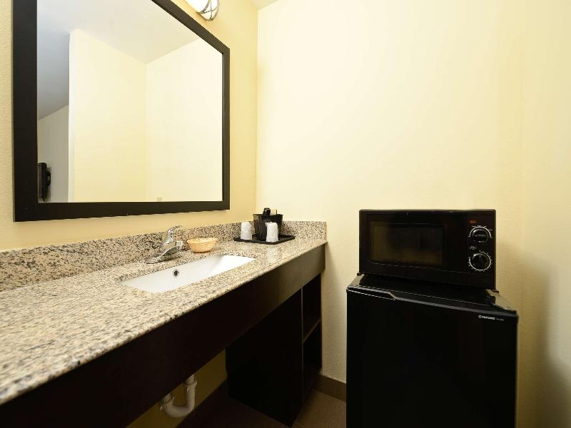 Americas Best Value Inn Lake Charles I 210 Exit 11 image