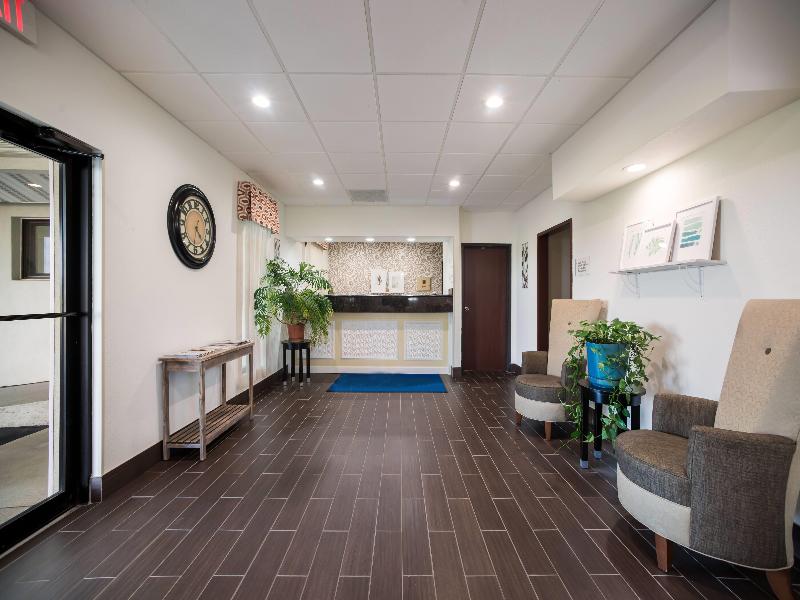 Ramada by Wyndham Effingham — view