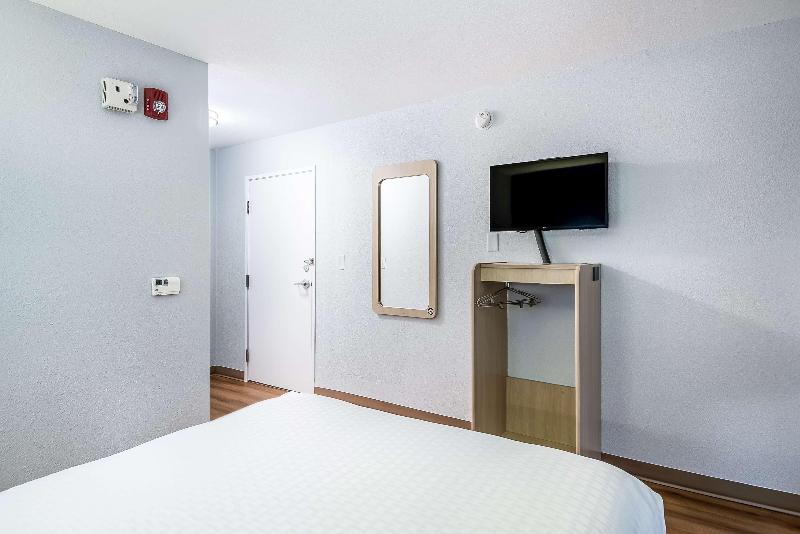 Americas Best Value Inn East Peoria image