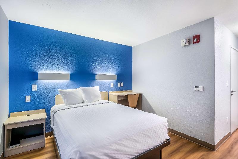 Americas Best Value Inn East Peoria image