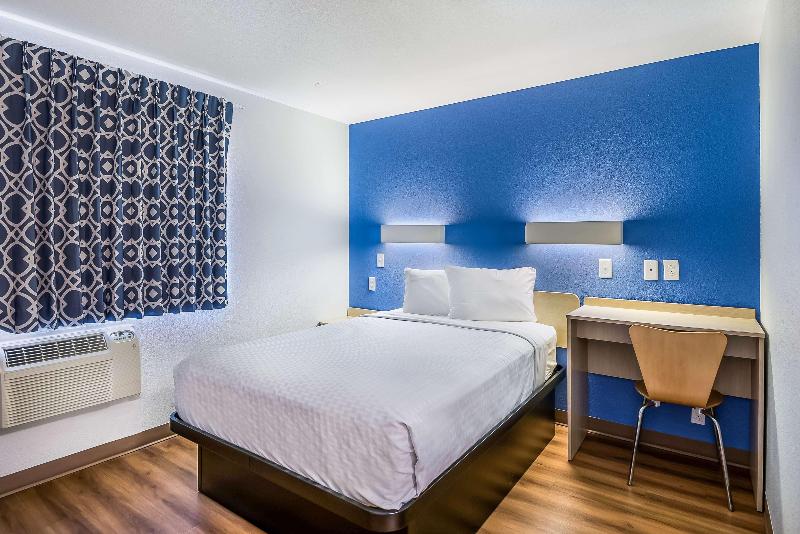 Americas Best Value Inn East Peoria image