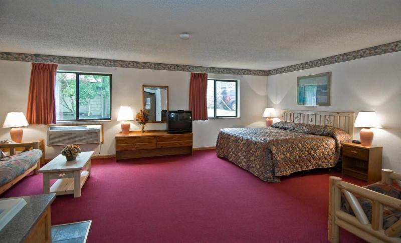 Americas Best Value Inn Suites International Falls image
